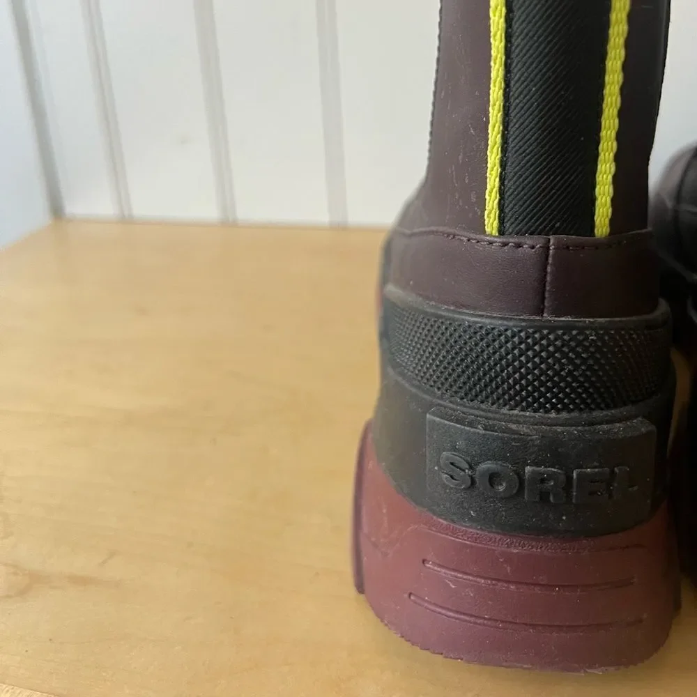 Maroon sorel waterproof brex Chelsea boot